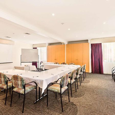 Quality Hotel Manor Mitcham Exterior foto