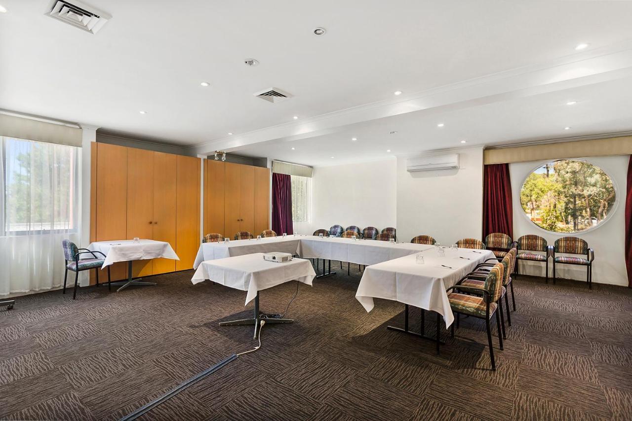 Quality Hotel Manor Mitcham Exterior foto