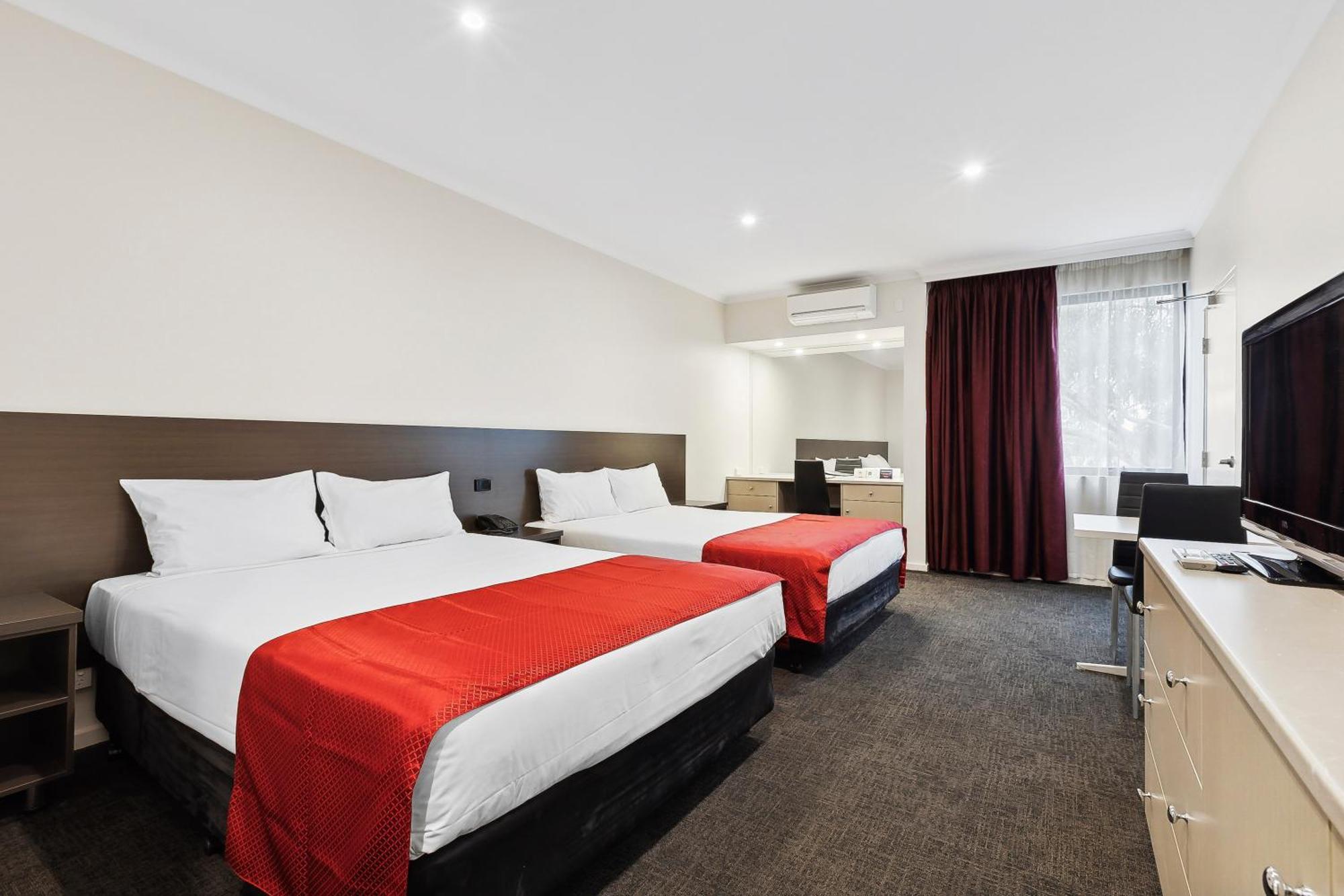 Quality Hotel Manor Mitcham Exterior foto