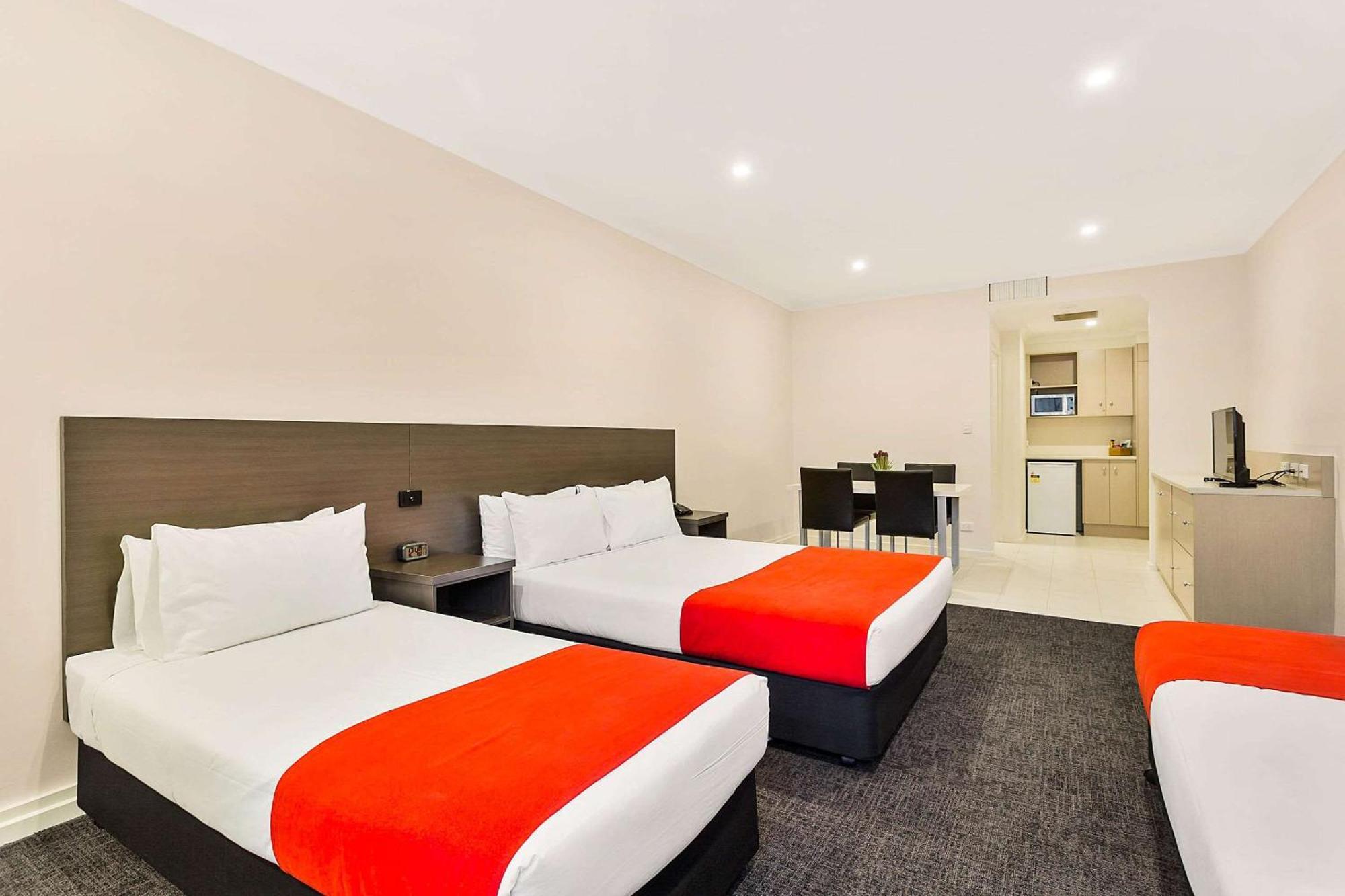 Quality Hotel Manor Mitcham Exterior foto