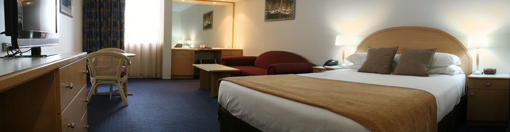 Quality Hotel Manor Mitcham Exterior foto