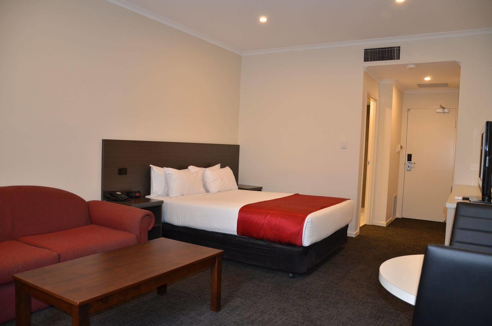 Quality Hotel Manor Mitcham Exterior foto