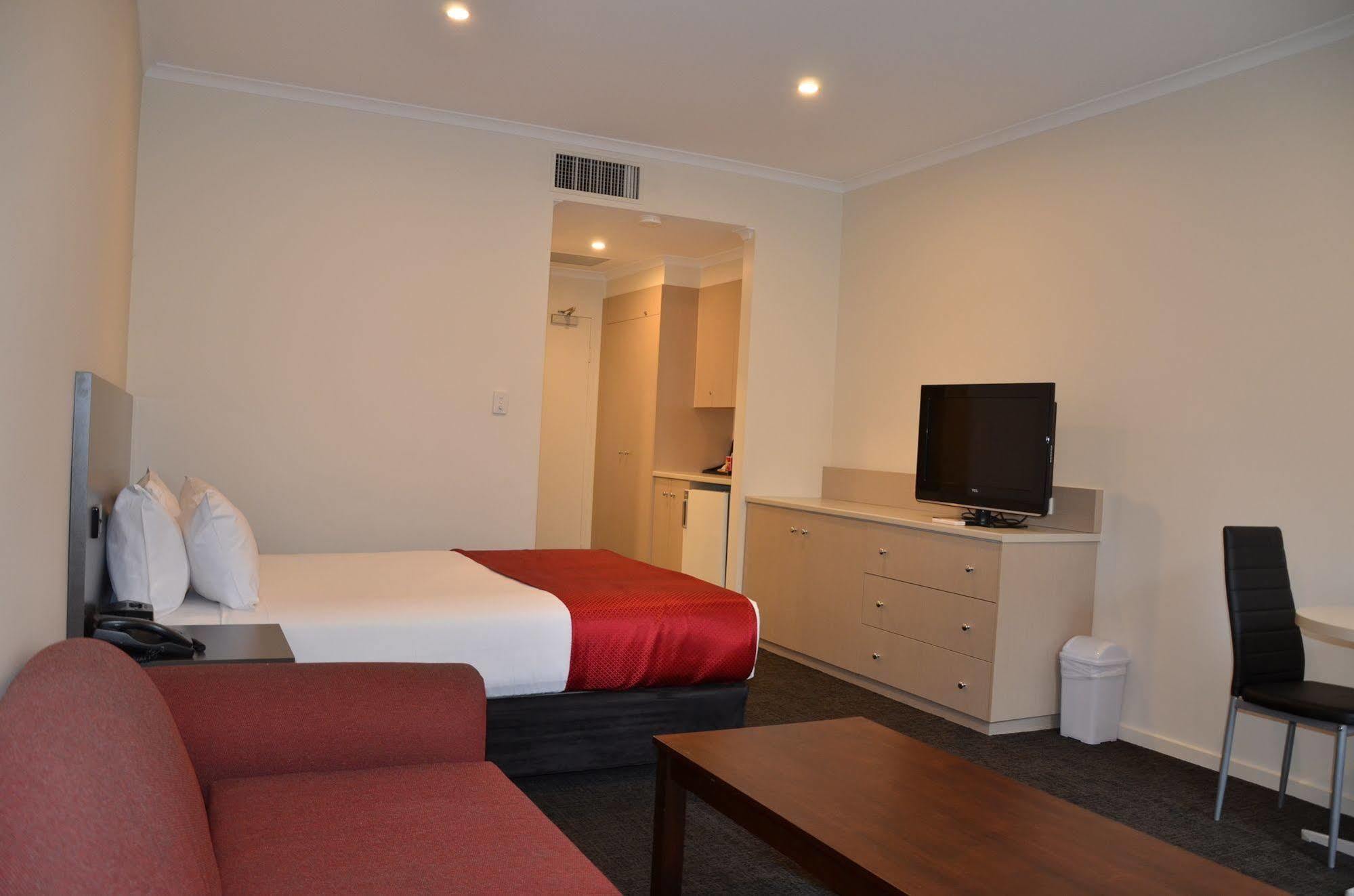 Quality Hotel Manor Mitcham Exterior foto